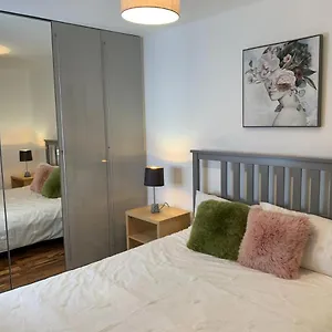 Causewayside Apartment