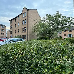 Two Bedroom Flat Close To Meadows With Free Parking Apartment